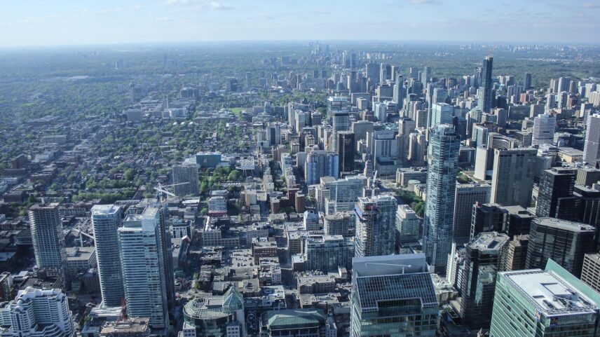 Toronto Detached Real Estate Prices Rise From Last Year… But Losses Get Bigger From Peak