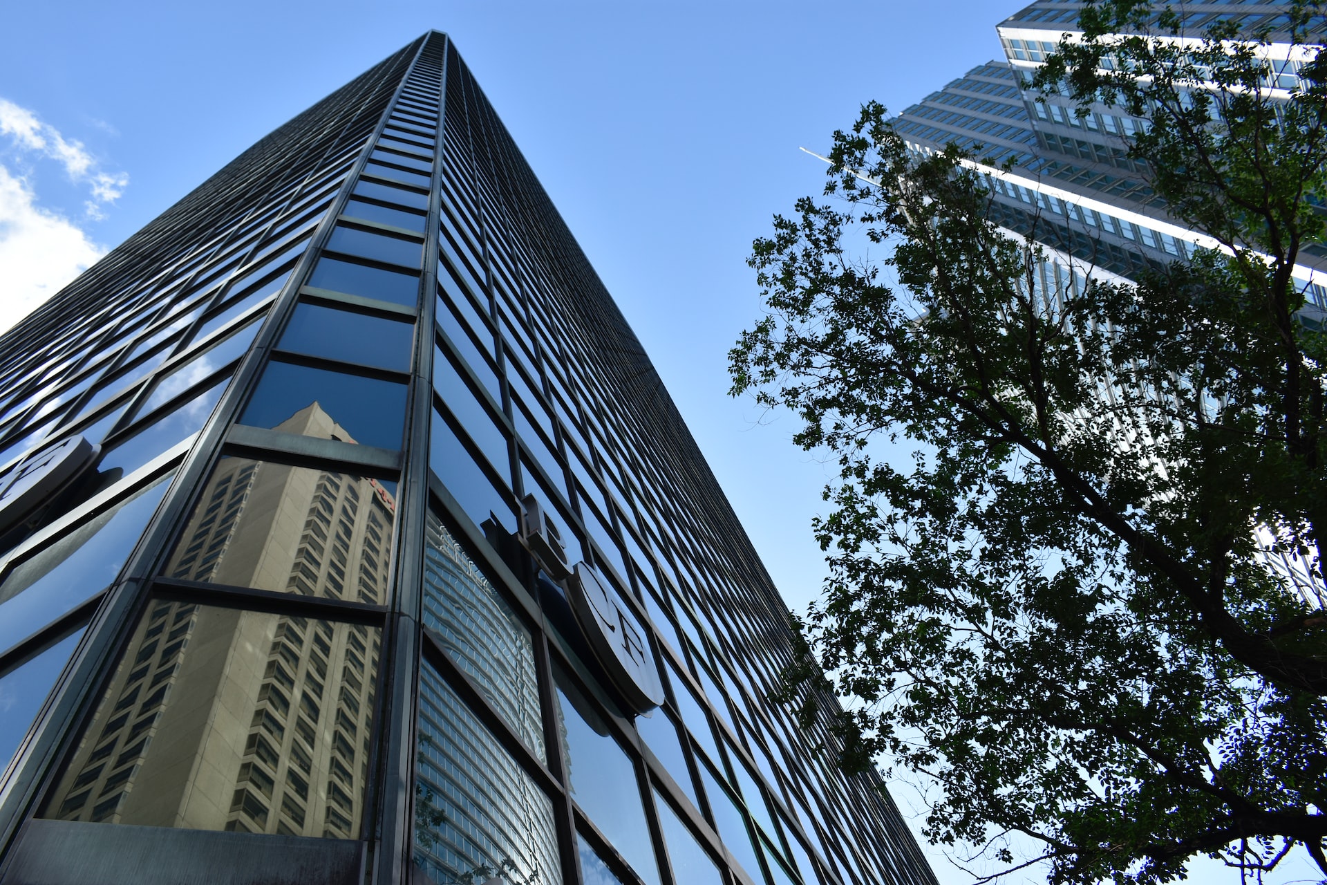 Canadian Real Estate Prices Are Down 142k As Demand Drops Faster Than