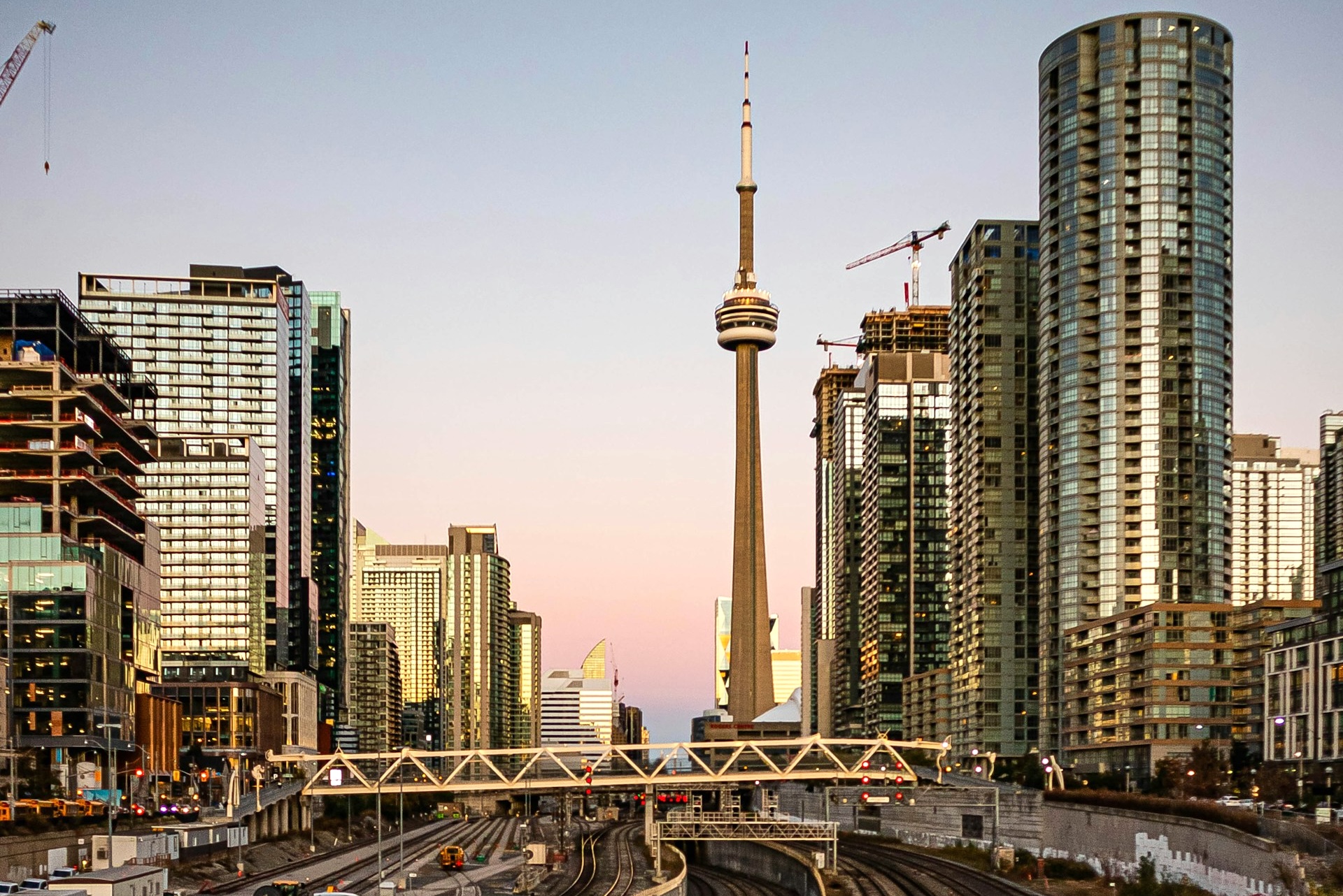 This Week’s Top Stories: Canadian Real Estate’s Inflated Equity Problem, and Surging Gold