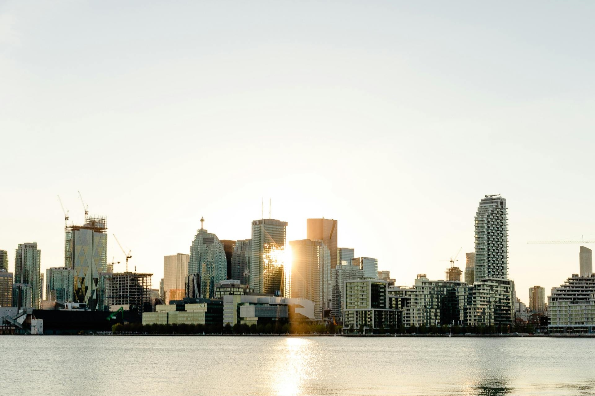 Canada’s Business Churn: Near-Record Closures, State-Backed Growth