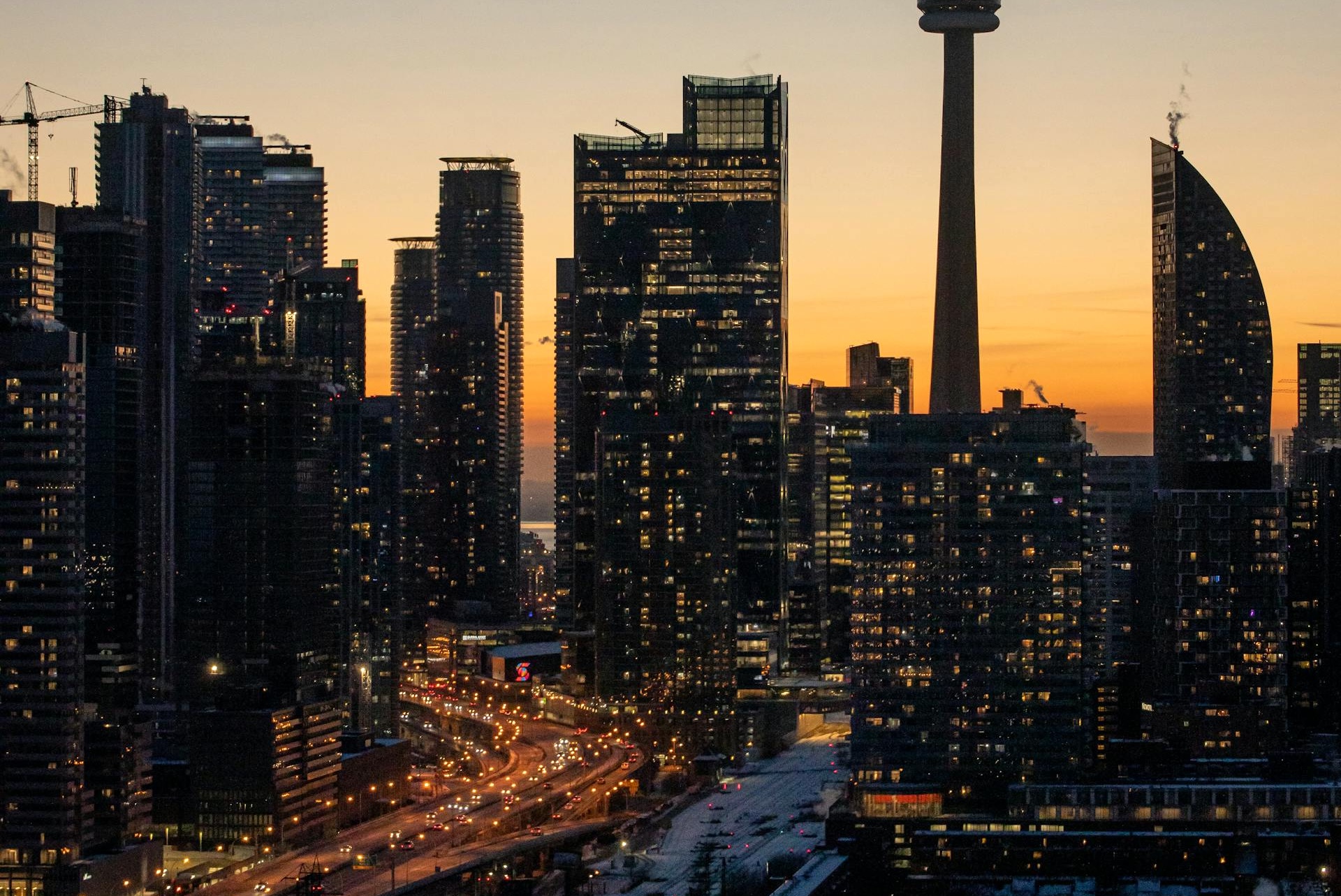 Canadian Job Vacancies: Alberta Surges, Ontario Matches Nunavut Lows